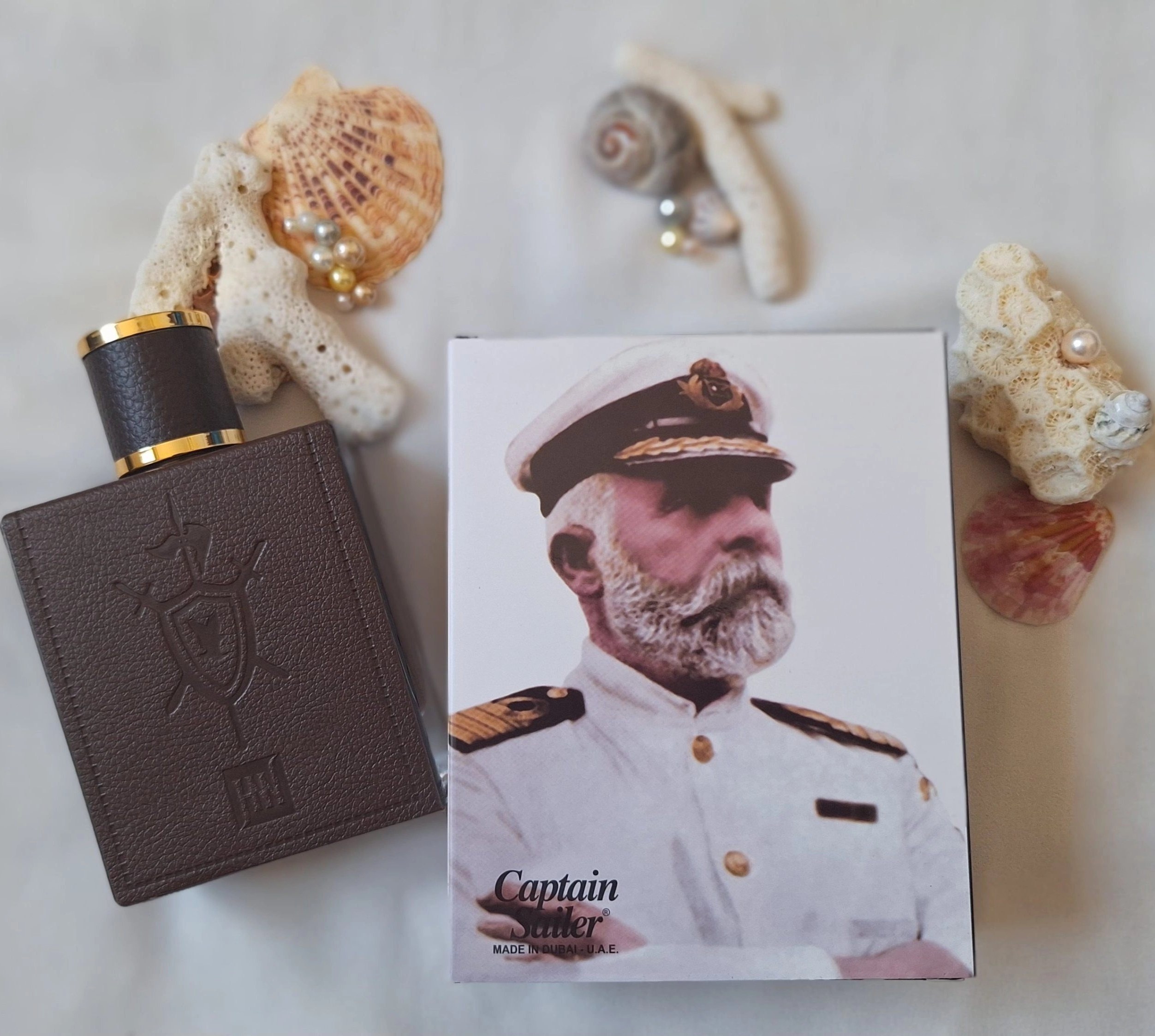 ادکلن جانوین کاپتان بلک